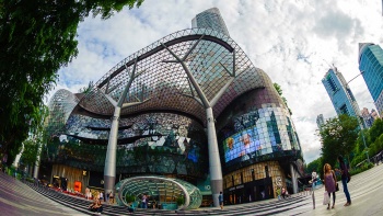 愛雍·烏節購(gòu)物(wù)中(zhōng)心 (ION Orchard) 的外觀