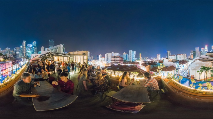 從 The Screening Room 餐館安(ān)祥山(shān)、客納街(jiē)以及天際線(xiàn)的全景圖